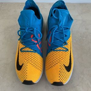 Nike 270. (Light Use)